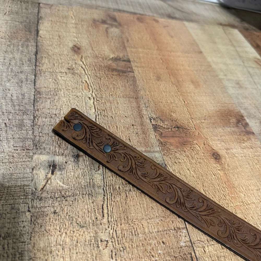 Tony lama tooled leather western belt no buckle size 20